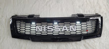 Load image into Gallery viewer, NISSAN PATHFINDER 2005-2007 GRILL WHITE NISSAN V2